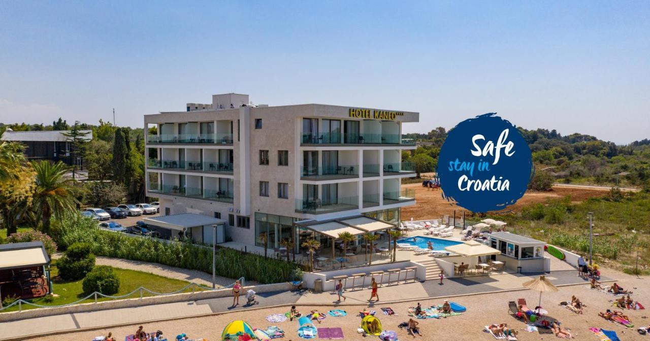 Kaneo Beach Hotel Новаля Екстер'єр фото