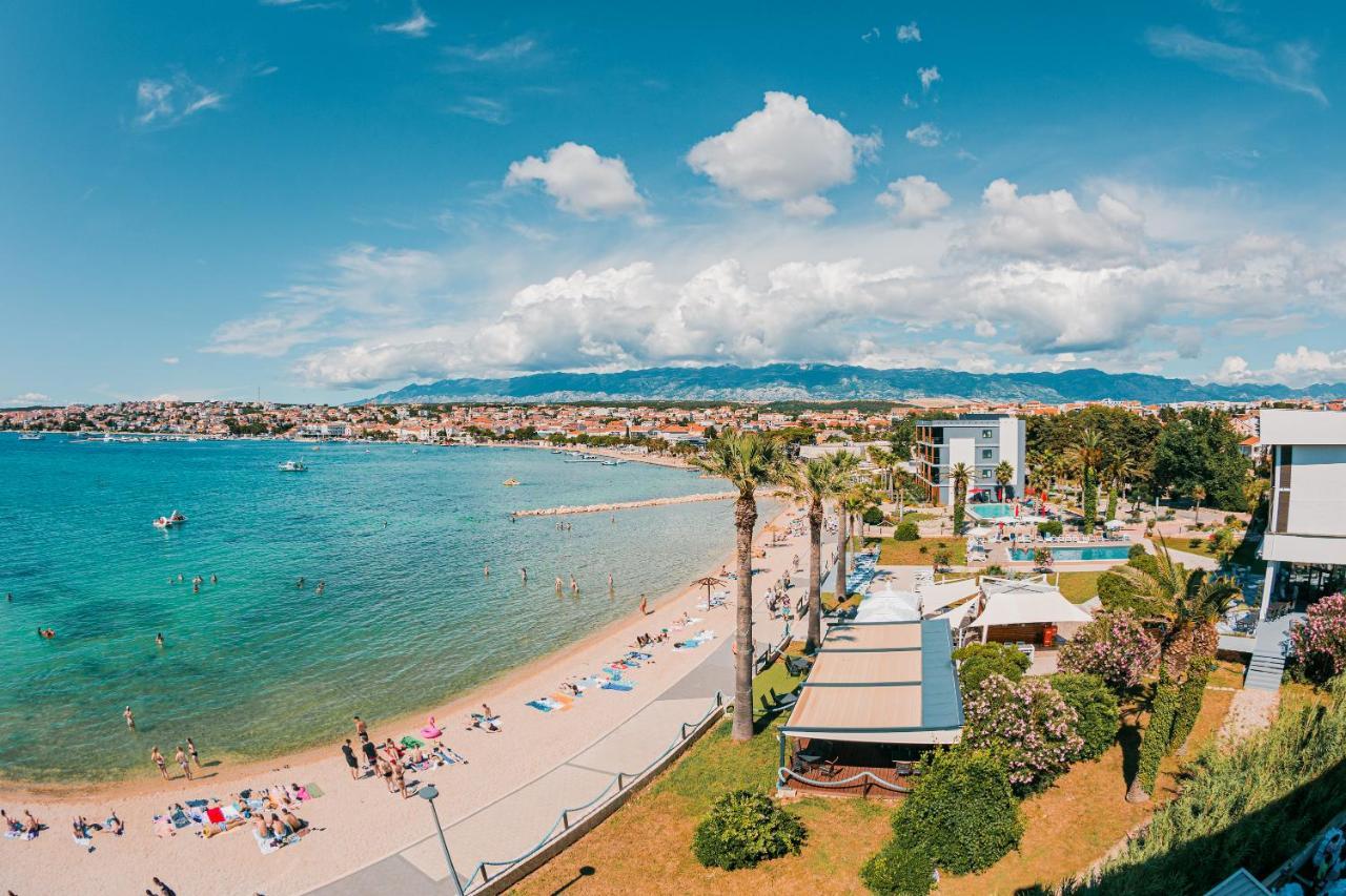 Kaneo Beach Hotel Новаля Екстер'єр фото
