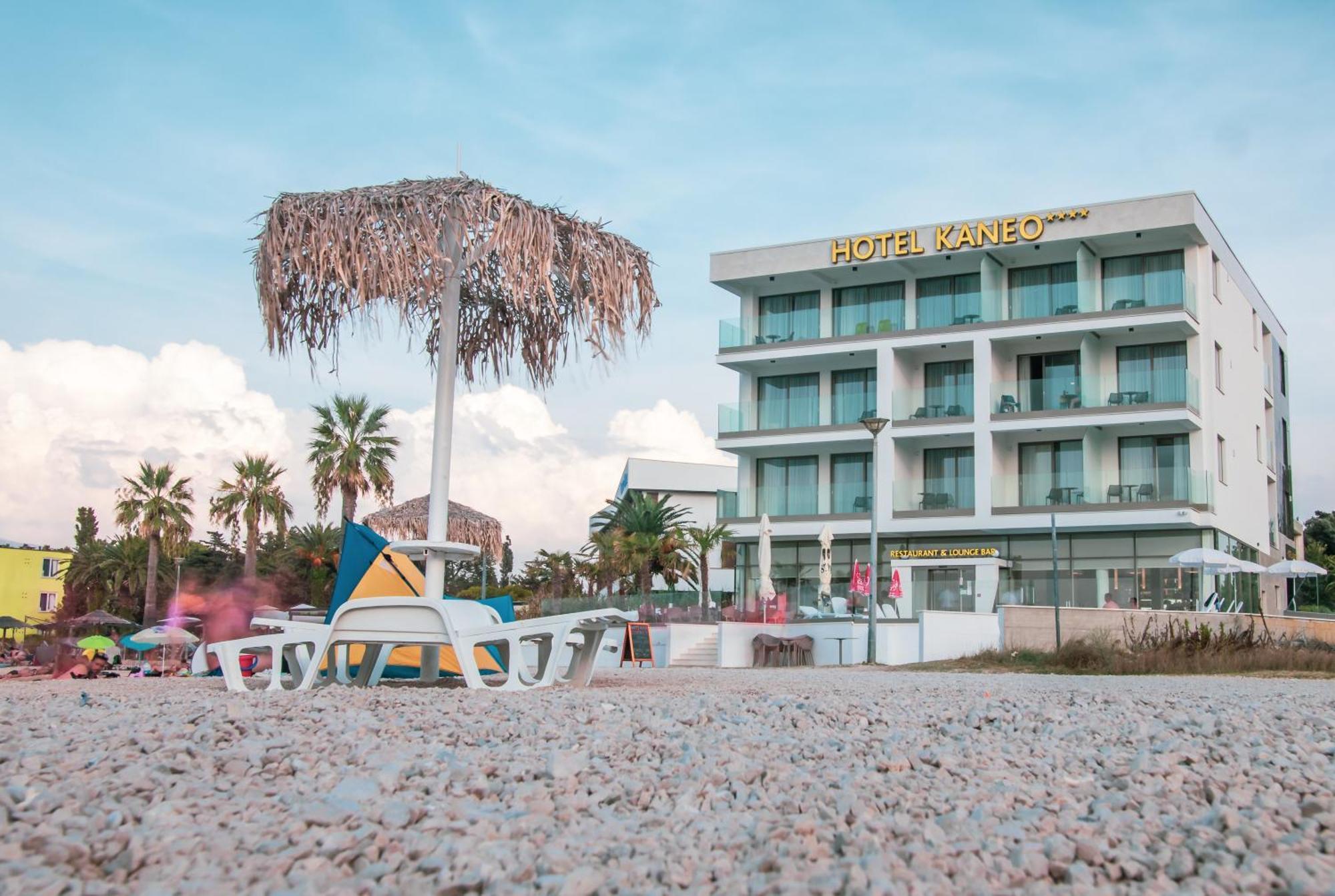 Kaneo Beach Hotel Новаля Екстер'єр фото