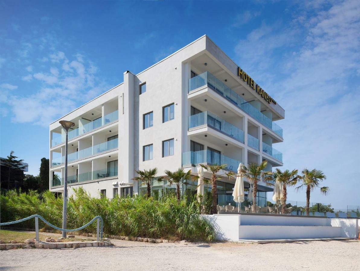 Kaneo Beach Hotel Новаля Екстер'єр фото