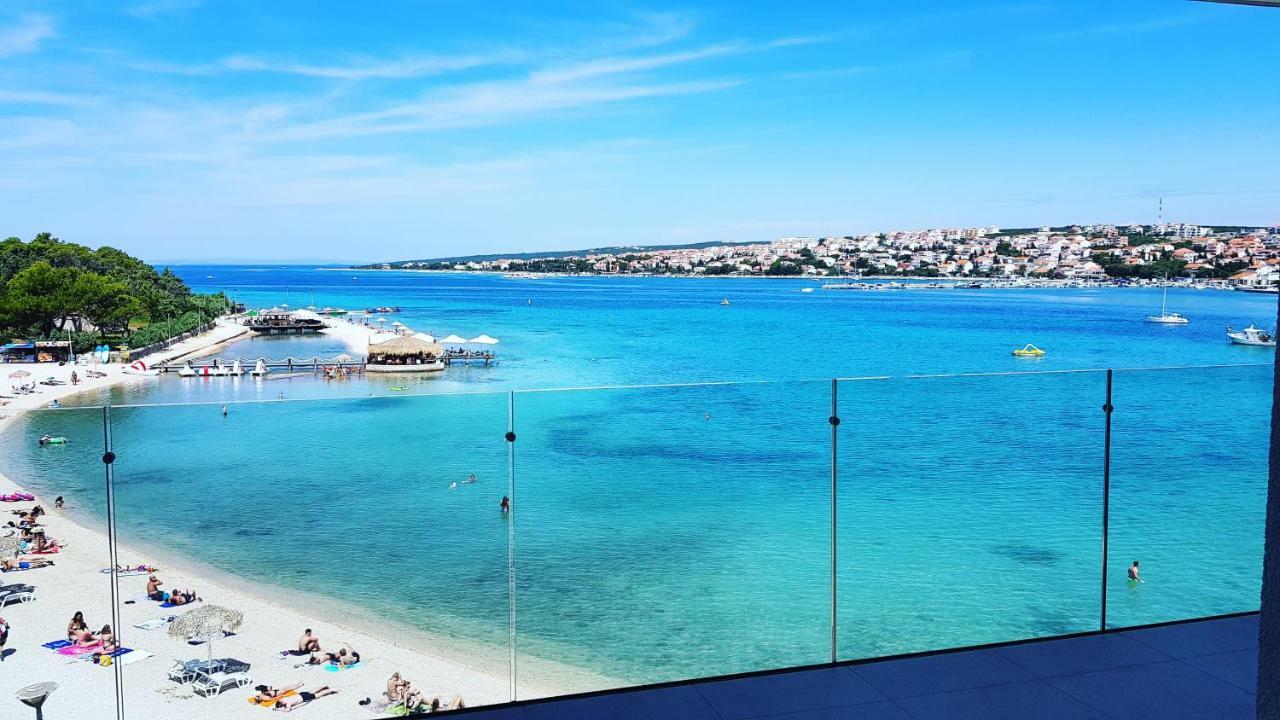 Kaneo Beach Hotel Новаля Екстер'єр фото